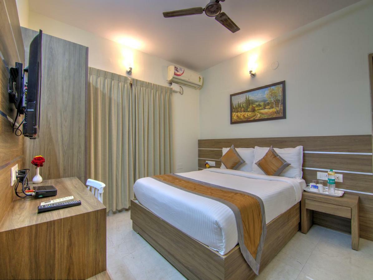 Sunshine Suites Grand Deluxe 벵갈루루 외부 사진